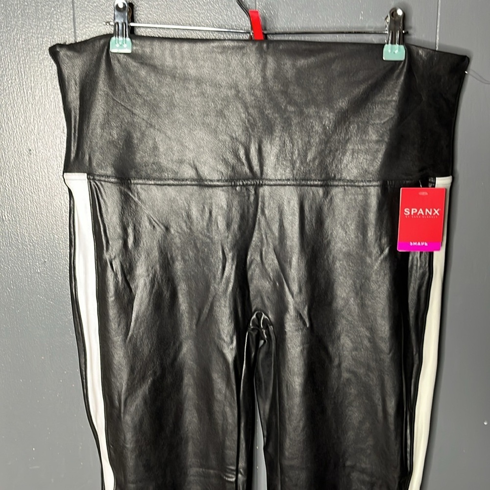 SPANX Black White Side Stripe Faux Leather Shape Legging Pants Size 3X - Picture 4 of 11